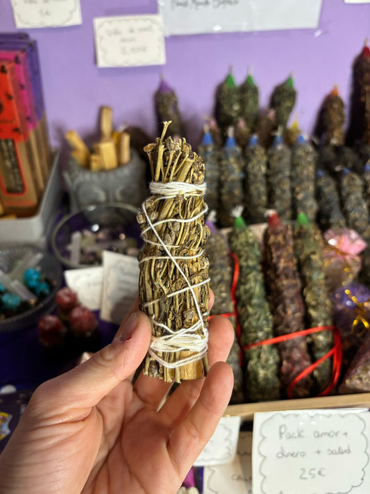 Atado de ruda y palo santo